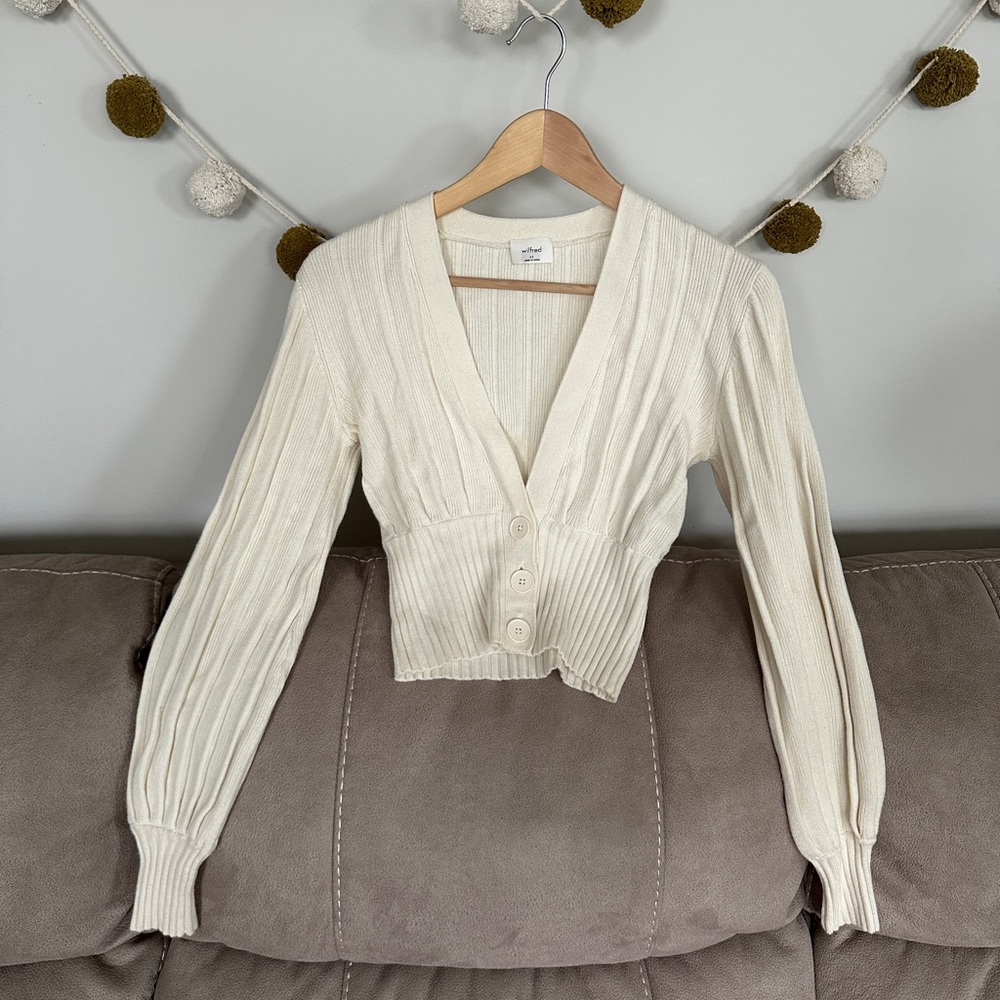 Aritzia Wilfred cardigan sweater